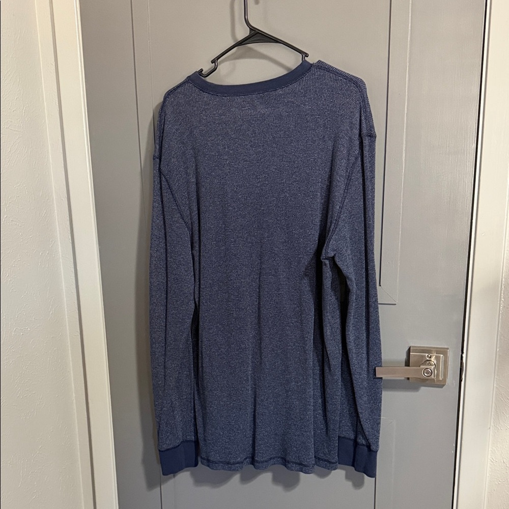 American Eagle Outfitters Navy Long Sleeve Tee - Picture 3 of 4